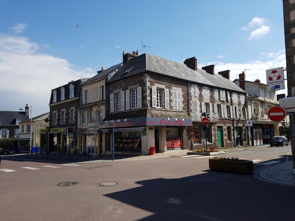 Appart Hotel Le Frenchy Brehal Экстерьер фото